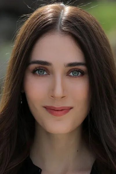 Zümre Megreli